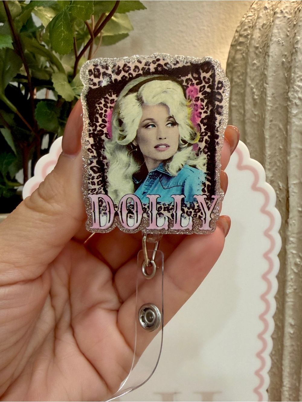 Dolly Retro Badge Reel